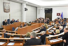 Η Γερουσία της Πολωνίας ψήφισε το σχέδιο νόμου σχετικά με το Ολοκαύτωμα