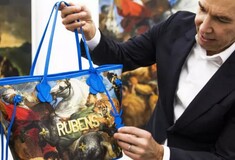 Ο Jeff Koons βάζει διάσημους πίνακες μεγάλων ζωγράφων στις τσάντες Louis Vuitton