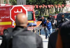 Η Τυνησία κηρύσσει «πόλεμο στην τρομοκρατία» μετά την επίθεση στο μουσείο