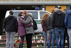 Βαρύ πένθος στην πόλη που θρηνεί 16 μαθητές στην αεροπορική τραγωδία στις Άλπεις