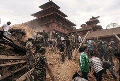 Στους 3.500 οι νεκροί από το σεισμό στο Νεπάλ