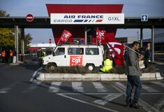 Η Air France θα υλοποιήσει τελικά μόνο το 1/3 των απολύσεων που εξήγγειλε