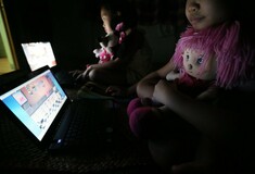 Ένας στους τρεις χρήστες του Διαδικτύου παγκοσμίως είναι παιδί και κινδυνεύει διαρκώς