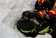 Ιταλία: Διασώθηκαν τρία παιδιά από το ξενοδοχείο που καταπλακώθηκε από χιονοστιβάδα