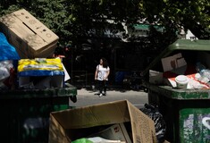 Συνεχίζουν τις κινητοποιήσεις οι εργαζόμενοι στους δήμους - Τουλάχιστον μέχρι την Πέμπτη τα σκουπίδια στους δρόμους