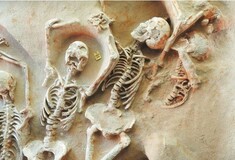 ΣΟΚ: Ανακαλύφθηκε ομαδικός τάφος στα υπόγεια του ραδιομεγάρου της ΕΡΤ