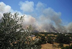 Μαίνεται η πυρκαγιά στα Κύθηρα - Σε κατάσταση έκτακτης ανάγκης κηρύχθηκε το νησί