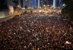 Χονγκ Κονγκ: Δύο εκατομμύρια διαδηλωτές στους δρόμους