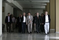 CNBC: Ο Τσίπρας θα κάνει «αντιπροσφορά»