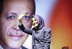 Η Ολλανδία απαγόρευσε την είσοδο της Τουρκάλας υπ. Οικογενειακών Υποθέσεων στο προξενείο της Τουρκίας