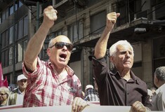 Πορεία των συνταξιούχων στο κέντρο της Αθήνας