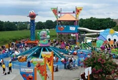 «Sesame Place»: Το πρώτο θεματικό πάρκο στον κόσμο για παιδιά με αυτισμό και ειδικές δεξιότητες