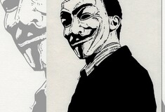 Μήπως τελικά οι Anonymous κάνουν μια τρύπα στο νερό;
