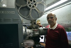 O ιδιοκτήτης του Σινέ Ελληνίς έχει ζήσει κινηματογραφικά