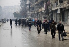 Συρία: Συμφωνήθηκε εκεχειρία για να εκκενώσουν αντάρτες και άμαχοι το Χαλέπι