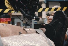 Το πρώτο τατουάζ από ρομπότ είναι πραγματικότητα