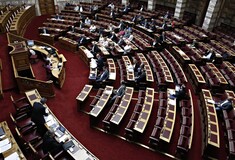 Ψηφίστηκαν τα 4 άρθρα του νομοσχεδίου κατά των διακρίσεων-Καταψήφισαν βουλευτές των ΑΝΕΛ