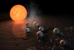 Η ΝASA ανακοίνωσε πως ανακάλυψε επτά εξωπλανήτες που μοιάζουν στη Γη και έχουν ιδανικές συνθήκες για ύπαρξη ζωής