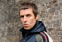 Ο Liam Gallagher σολάρει και οι Βρετανοί τον στέλνουν ξανά στην κορυφή των charts