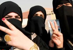 Σαουδική Αραβία: Για πρώτη φορά θα επιτραπεί σε γυναίκες να πάνε σε γήπεδο