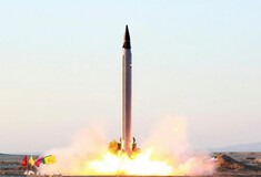 Η Τεχεράνη πραγματοποίησε με επιτυχία δοκιμαστική εκτόξευση διαστημικού πυραύλου