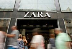 Zara: H εποχή που πρέπει να αλλάξει έφθασε - Το πρόβλημα με τα (πολλά) ρούχα