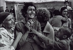 Ντον Μακ Κάλιν: Φωτογραφίζοντας έναν ταραγμένο αιώνα με ενσυναίσθηση και συναισθηματικό βάθος