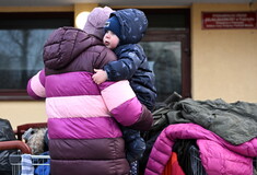 Η Κομισιόν προτείνει προσωρινή άδεια διαμονής στην ΕΕ για τους πρόσφυγες από την Ουκρανία
