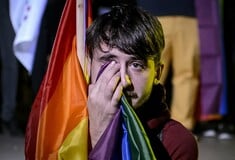 H Ρουμανία περνά ομοφοβικό νομοσχέδιο για ΛΟΑΤΚΙ περιεχόμενο στα σχολεία