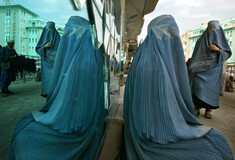 Αφγανισταν: Οι Ταλιμπάν απαγόρευσαν στις γυναίκες να πηγαίνουν σε πάρκα και λούνα παρκ