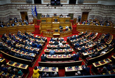Εκκρεμείς επικουρικές συντάξεις: Στη Βουλή η τροπολογία- 100 ευρώ για κάθε μήνα καθυστέρησης