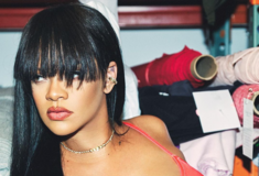 Η Rihanna ποζάρει με εσώρουχα, σε προχωρημένη εγκυμοσύνη