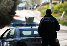 Κυλλήνη: Εντόπισαν νεκρό άνδρα κρεμασμένο σε δέντρο- Και με δεμένα χέρια