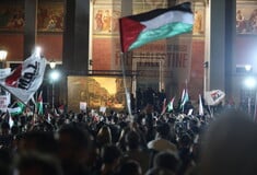 Ξεκίνησε η ολονύχτια αλληλεγγύη στην Παλαιστίνη στα Προπύλαια