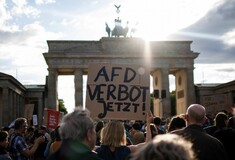 Γερμανία: Πρόστιμο 13.000 ευρώ σε ηγετικό στέλεχος του ακροδεξιού AfD για ναζιστικό σύνθημα