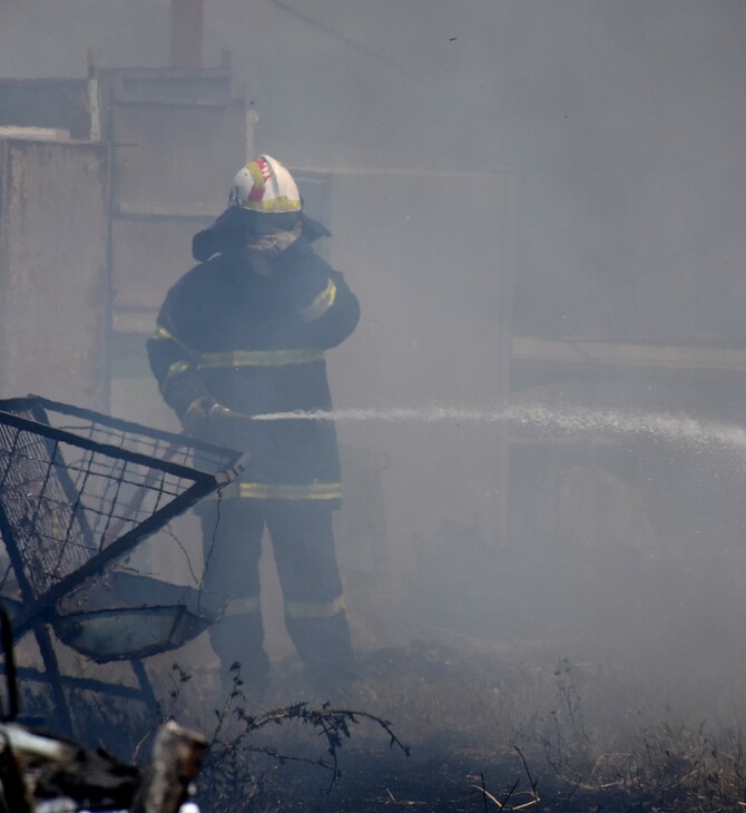 Εύβοια: Με εγκαύματα άνδρας μετά από φωτιά στο σπίτι του στον Νέο Πύργο - Η κατοικία κάηκε ολοσχερώς