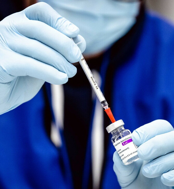 Κορωνοϊός: Αποτελεσματικές οι τρεις δόσεις είτε με το ίδιο εμβόλιο είτε με συνδυασμό