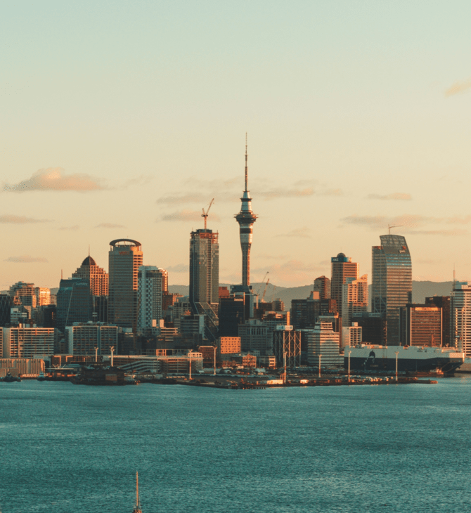Νέα Ζηλανδία: Αυστηροποιεί τους κανόνες έκδοσης βίζας μετά το ρεκόρ μετανάστευσης