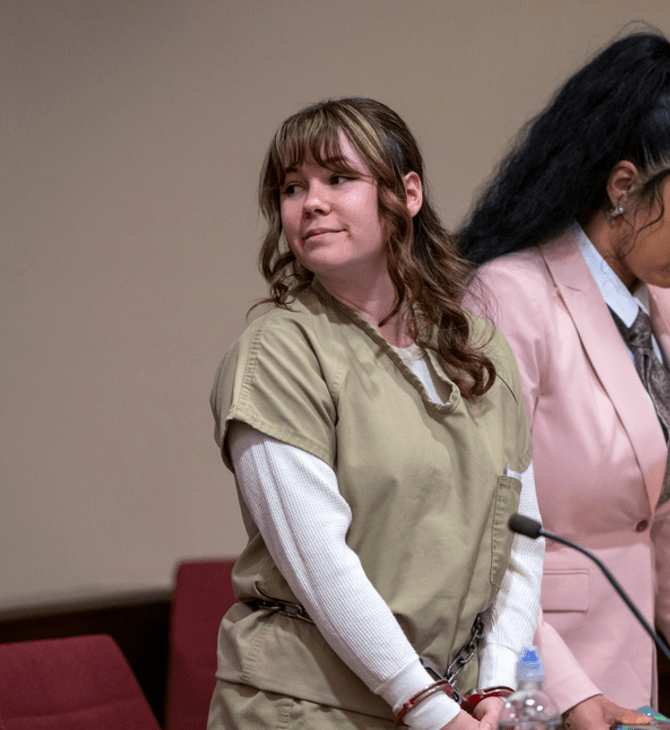 Σε 18 μήνες φυλάκιση καταδικάστηκε η οπλουργός της ταινίας «Rust» για τον θάνατο της Χαλίνα Χάτσινς