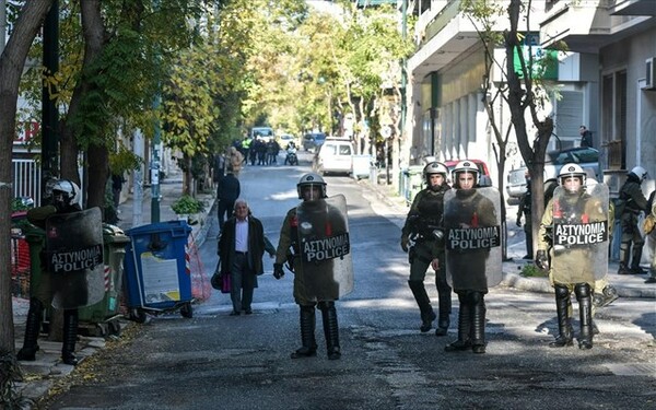 Σήμερα η δίκη για τους συλληφθέντες στο Κουκάκι - Στον εισαγγελέα οι καταγγελίες για αστυνομική βία
