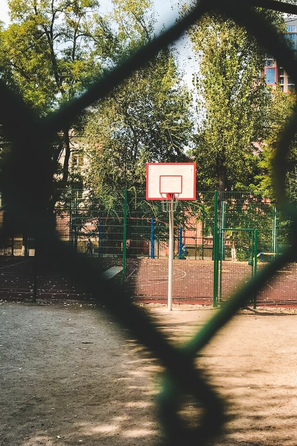 Δέκα γήπεδα μπάσκετ σε γειτονιές όλης της χώρας θα ανακαινιστούν με τη δράση Make Your Point της EKO