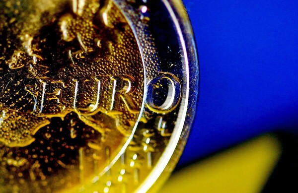 ΕΚΤ: Αναθεώρηση προς τα πάνω των προβλέψεων ανάπτυξης στην Ευρωζώνη