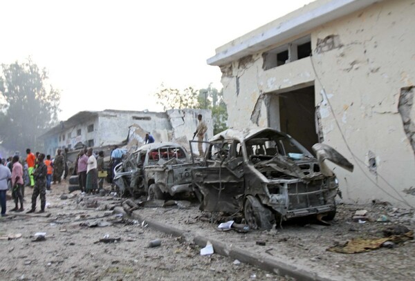 Σομαλία: Μεγάλη έκρηξη κοντά σε ξενοδοχείο στο Μογκαντίσου- Τουλάχιστον 17 νεκροί (upd)