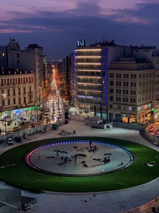 Η Πλατεία Ομονοίας τη νύχτα - Εντυπωσιακή φωτογραφία