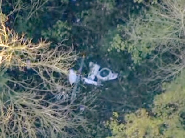 Συναγερμός στη Βρετανία: Αεροσκάφος συγκρούστηκε στον αέρα με ελικόπτερο
