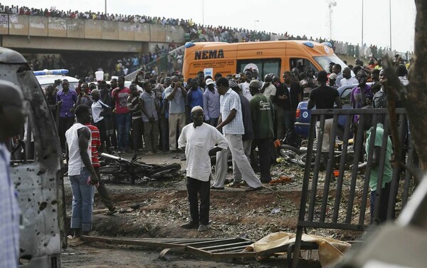 Έφηβος σκότωσε πάνω από 50 ανθρώπους σε επίθεση αυτοκτονίας μέσα σε τέμενος στη Νιγηρία