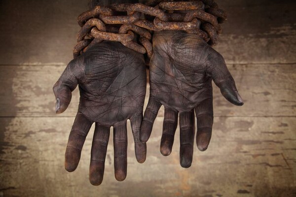 Ξεπερνούν τα 40 εκατομμύρια οι σύγχρονοι σκλάβοι - Ένα στα τέσσερα θύματα είναι παιδί
