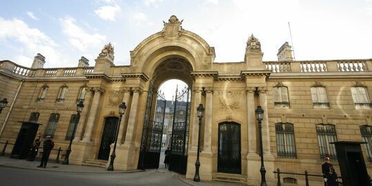 Ένας άντρας επιχείρησε να εισβάλει στο γαλλικό προεδρικό μέγαρο