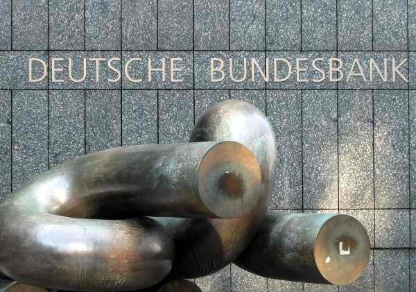 Bundesbank: «Χώρα από το ευρώ δεν φεύγει»