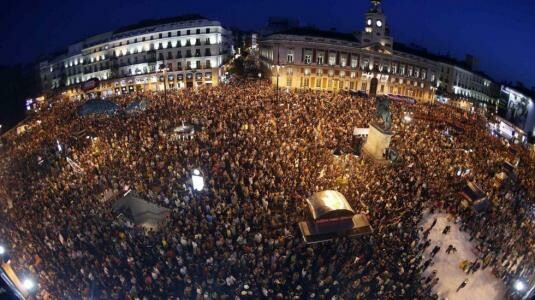 Πλαστικές σφαίρες, συλλήψεις και τραυματισμοί στην Ισπανία
